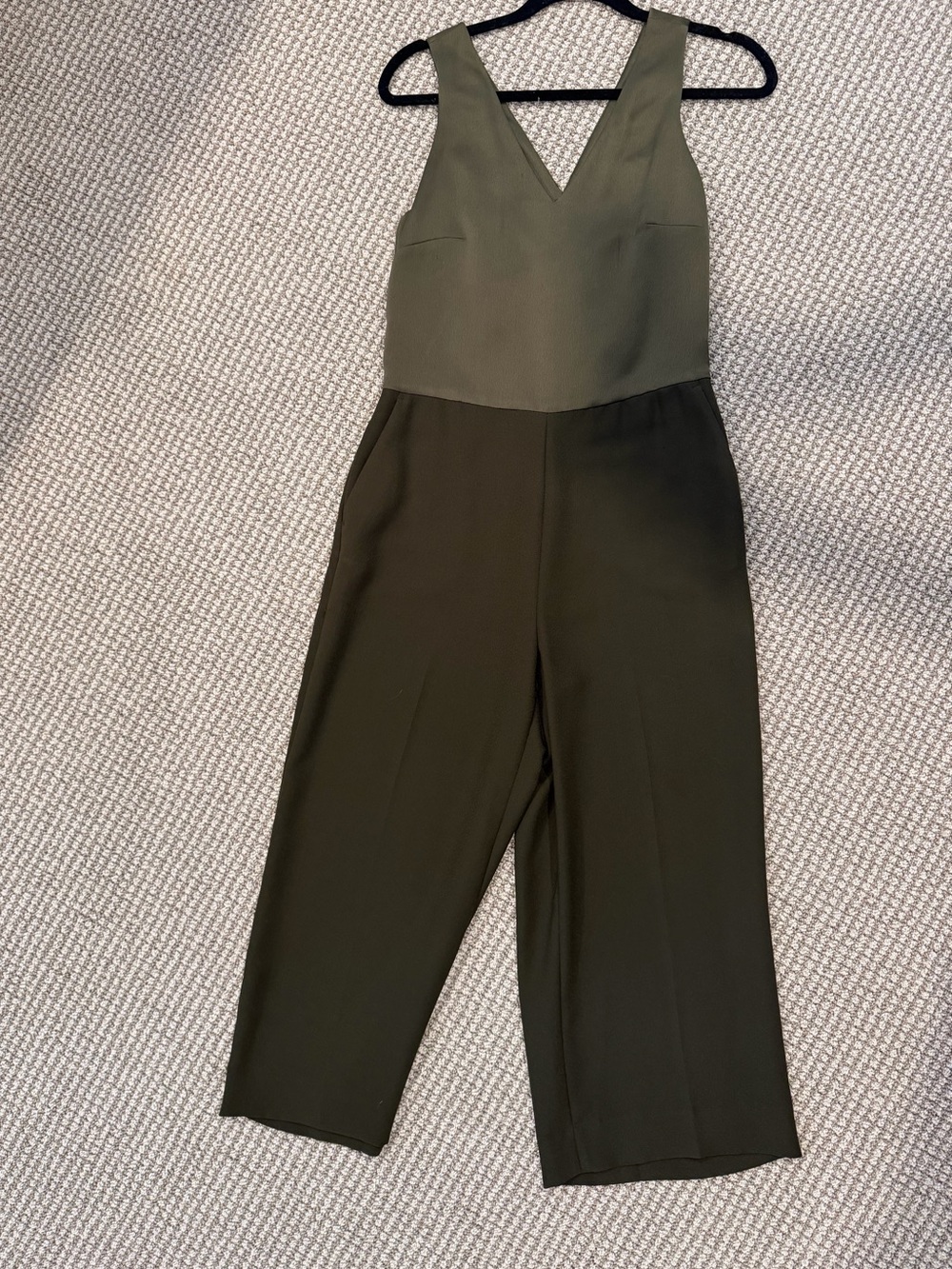 NWT Banana Republic Twist-Back Cropped Jumpsuit, Olive SIZE 2